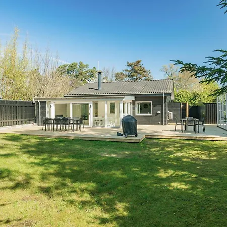 3 Bedroom Cozy In Vaeggerlose * Bøtø By