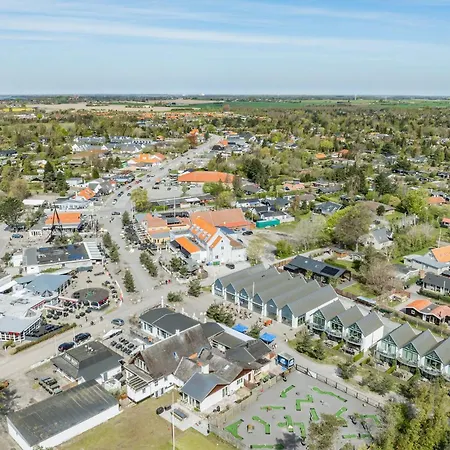 Feriehus 4 Bedroom Lovely In Vaeggerlose Bøtø By