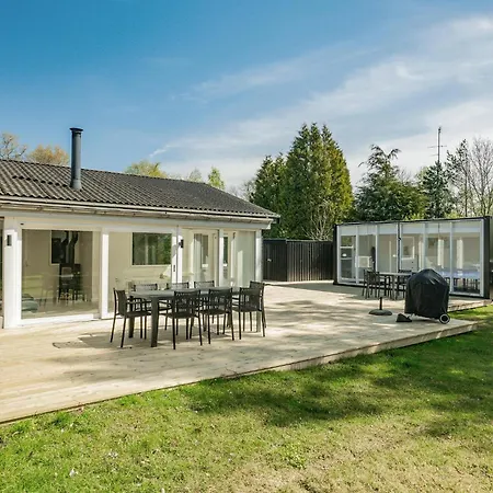 4 Bedroom Lovely In Vaeggerlose Сasa de vacaciones *