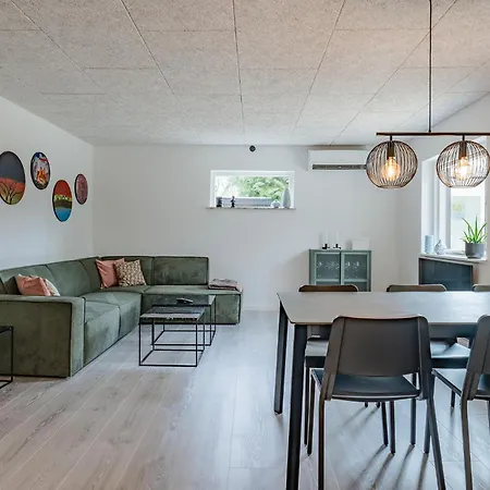 3 Bedroom Cozy In Vaeggerlose *